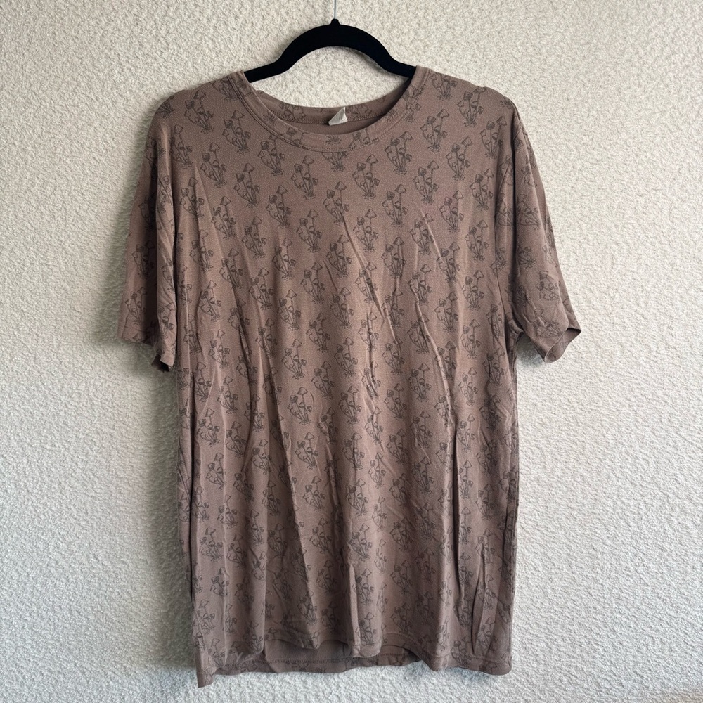 Kate Quinn Women’s Brown Mushroom Pattern Modal Spandex T-Shirt Size Medium